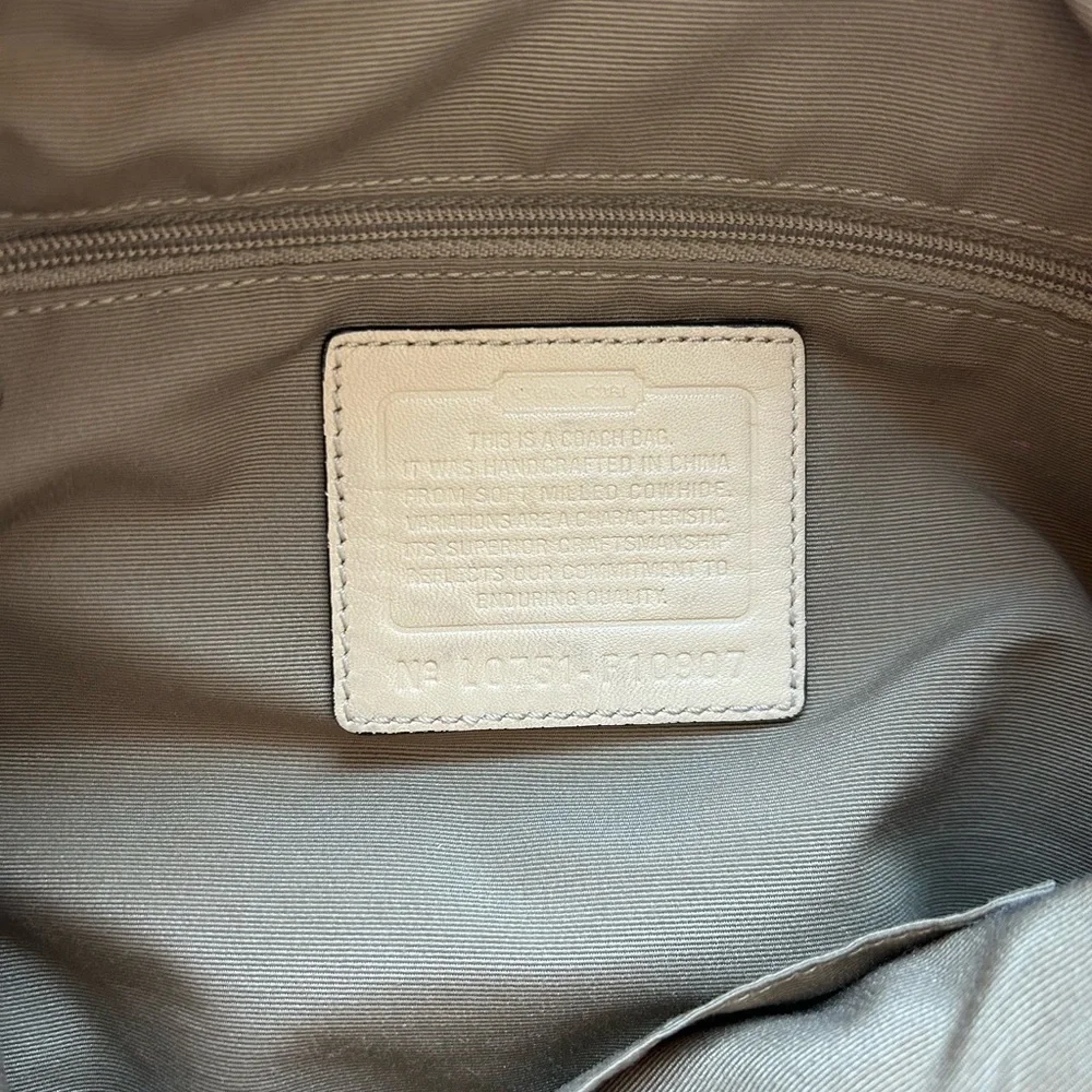 Coach Leather Soho Hobo Slouchy Shoulder Bag Cream Style F10907